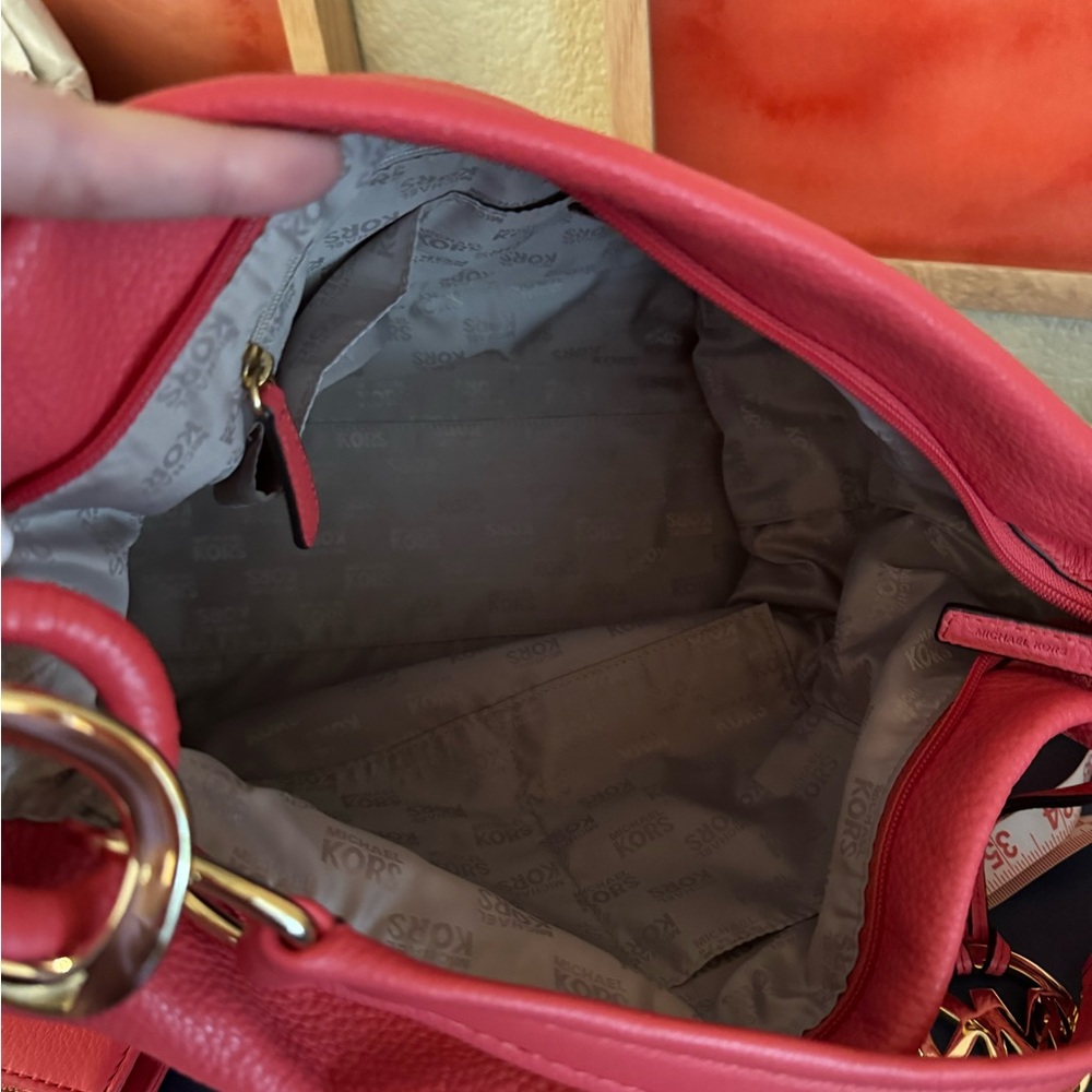 Michael by Michael Kors- purse with matching wallet! Leather in watermelon pink - Picture 10 of 11